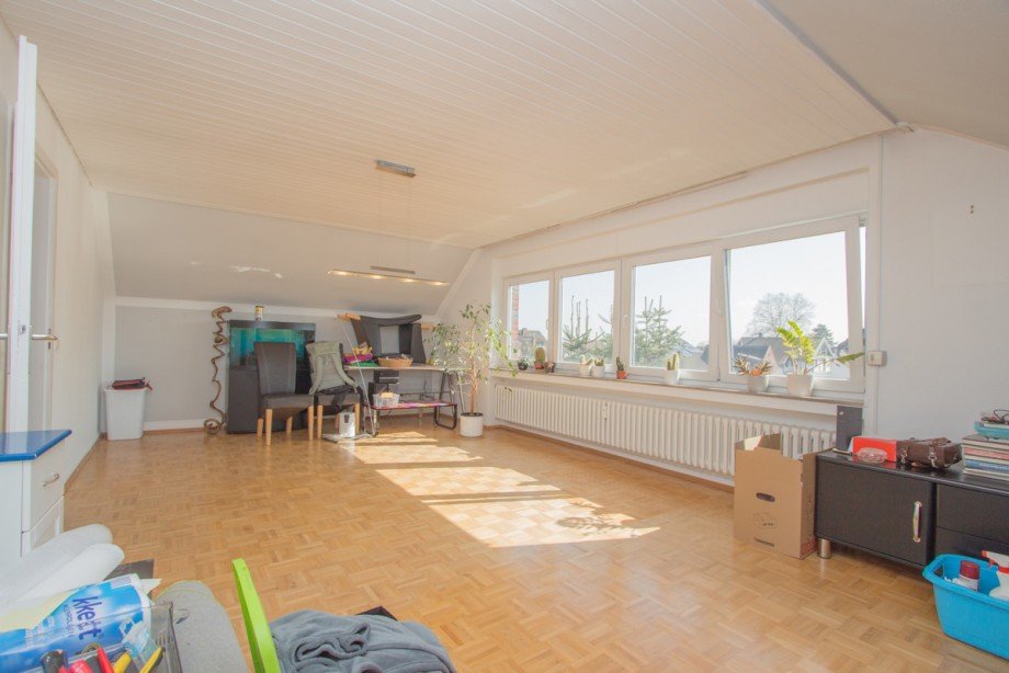 Das Wohnzimmer Dachgeschosswohnung Korschenbroich / Kleinenbroich