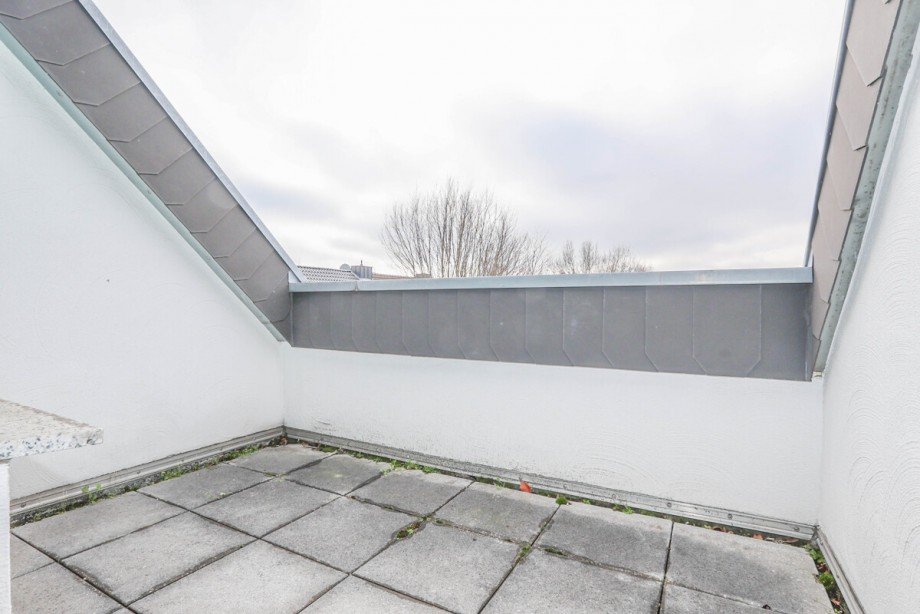 Der Balkon im DG Mehrfamilienhaus M�nchengladbach