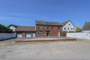 Hauptbild Vielseitiges Wohnhaus mit Entwicklungspotenzial und gr�nem Garten