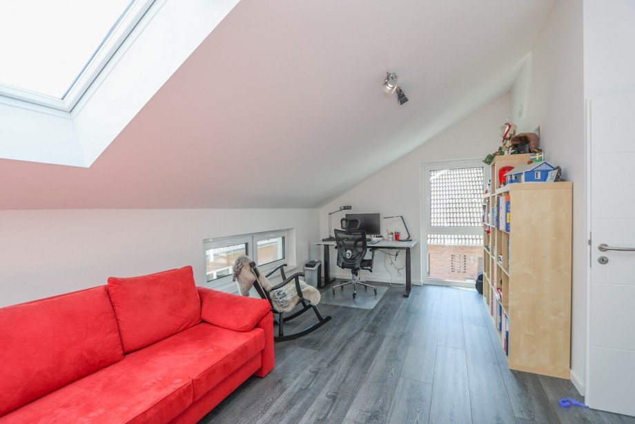 Das Arbeits- / Kinderzimmer im OG Einfamilienhaus Korschenbroich / Pesch