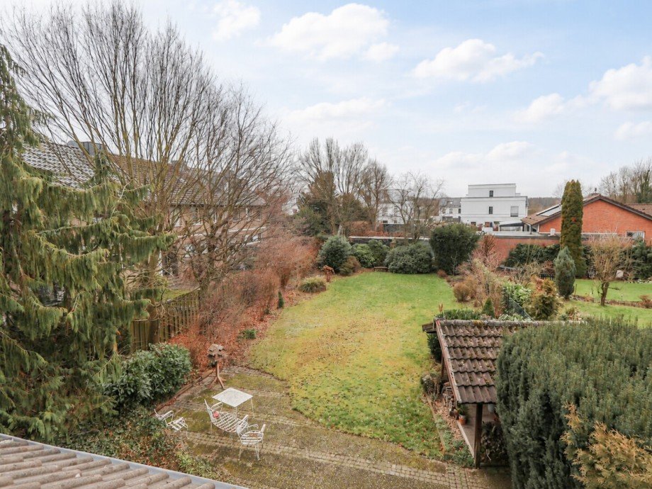 Der Balkon im 1. OG Mehrfamilienhaus M�nchengladbach