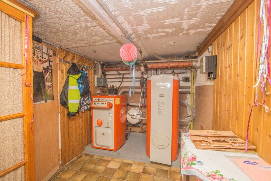 Heizungsraum im Kellergeschoss Doppelhaush�lfte Neuss / Holzheim