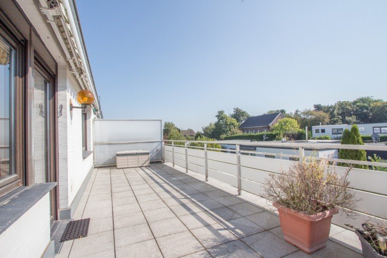 Dachterrasse Korschenbroich Etagenwohnung Charmante Eigentumswohnung mit Dachterrasse in guter Wohnlage von Kleinenbroich