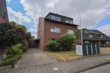 Hauptbild Großzügige Dachgeschosswohnung in ruhiger Ortsrandlage von Büttgen