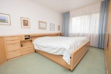 Elternschlafzimmer Freistehendes Einfamilienhaus mit gro�em Garten und Garage in bevorzugter Wohnlage von Kleinenbroich