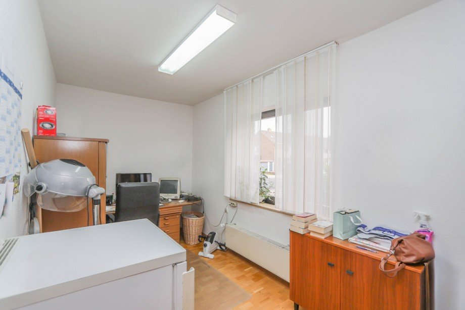 Das Kinder-/ Arbeitszimmer im EG Mehrfamilienhaus M�nchengladbach