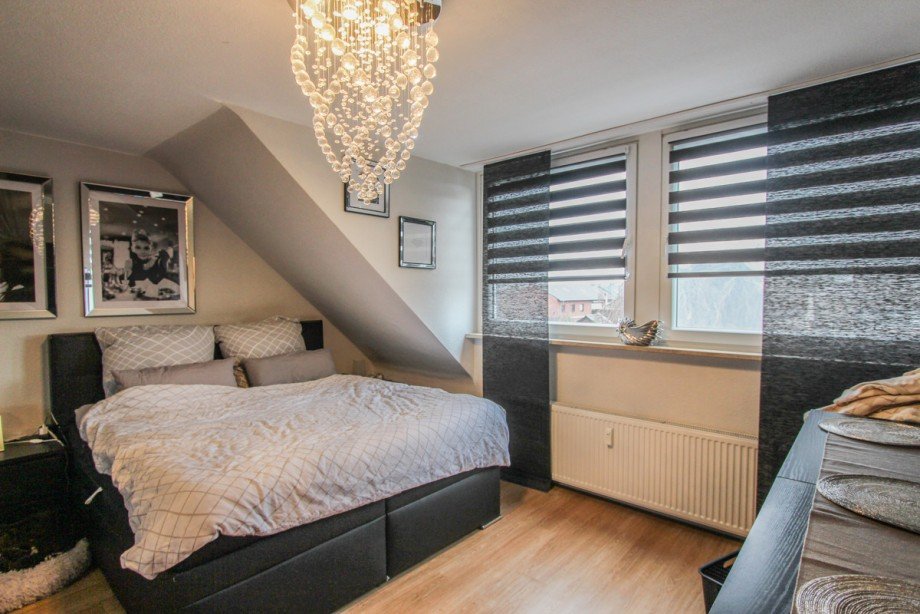 Schlafzimmer Dachgeschosswohnung Korschenbroich
