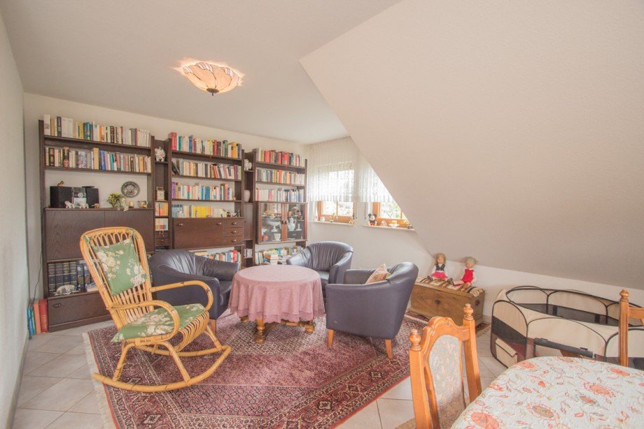 Wohnbereich OG Zweifamilienhaus Neuss