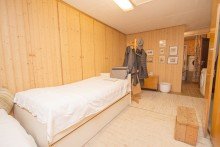 wohnlich ausgebauter Kellerraum Freistehendes Einfamilienhaus mit gro�em Garten und Garage in bevorzugter Wohnlage von Kleinenbroich