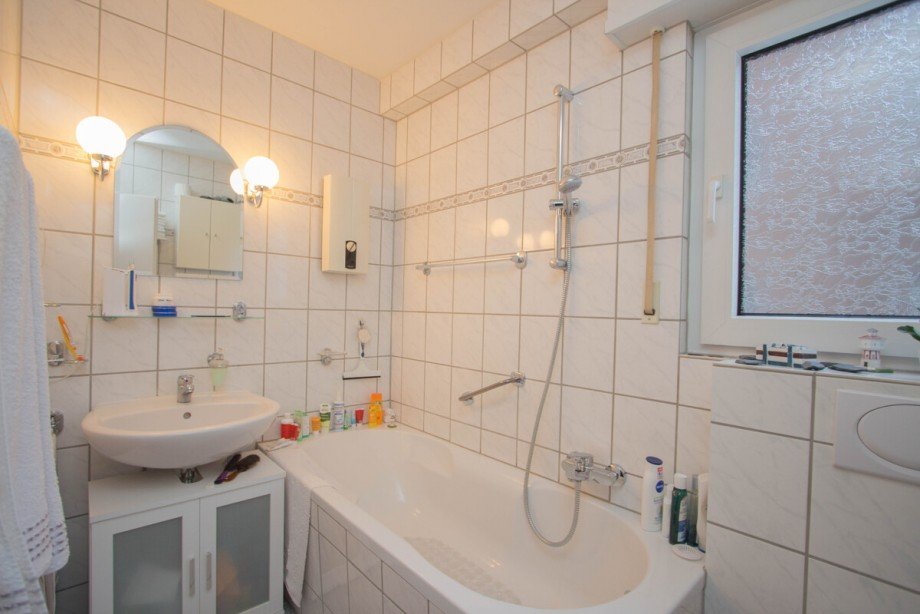 Das Badezimmer im 1.OG Mehrfamilienhaus M�nchengladbach / Neuwerk-Mitte