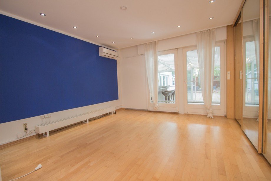 Schlafzimmer Zweifamilienhaus Neuss-Hoisten