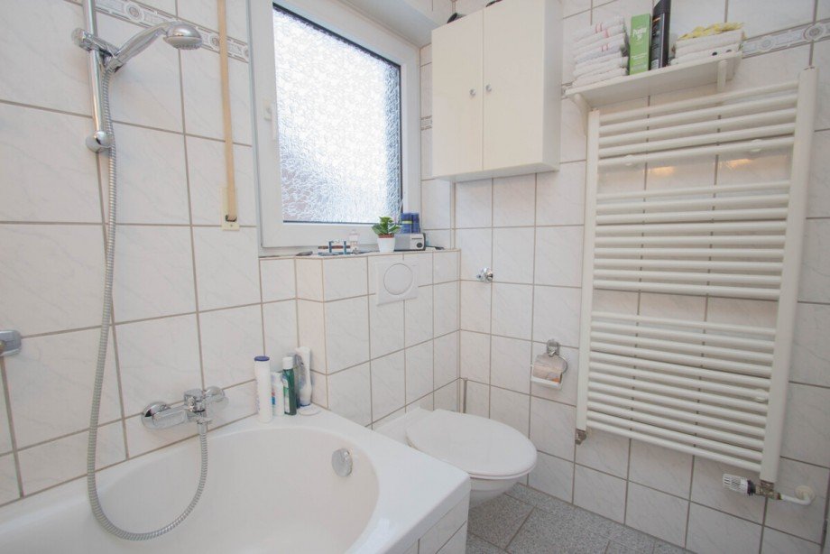 Das Badezimmer im 1.OG Mehrfamilienhaus M�nchengladbach / Neuwerk-Mitte