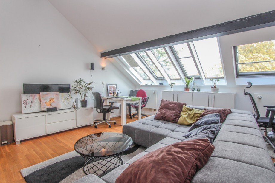 Wohnzimmer Etagenwohnung Bonn / P�tzchen/Bechlinghoven