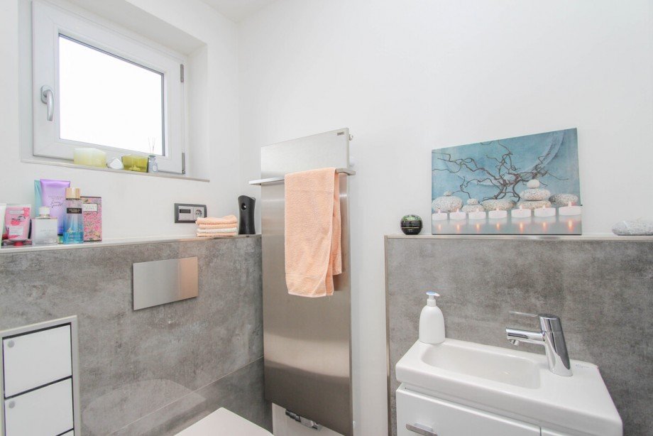 Das G�ste-WC im EG Reihenmittelhaus Korschenbroich / Kleinenbroich