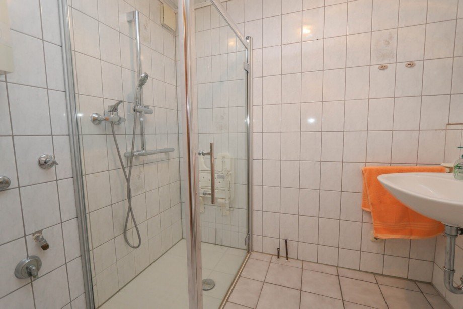 Das Badezimmer Erdgeschosswohnung Korschenbroich