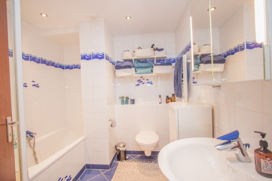 Badezimmer im OG Zweifamilienhaus Neuss