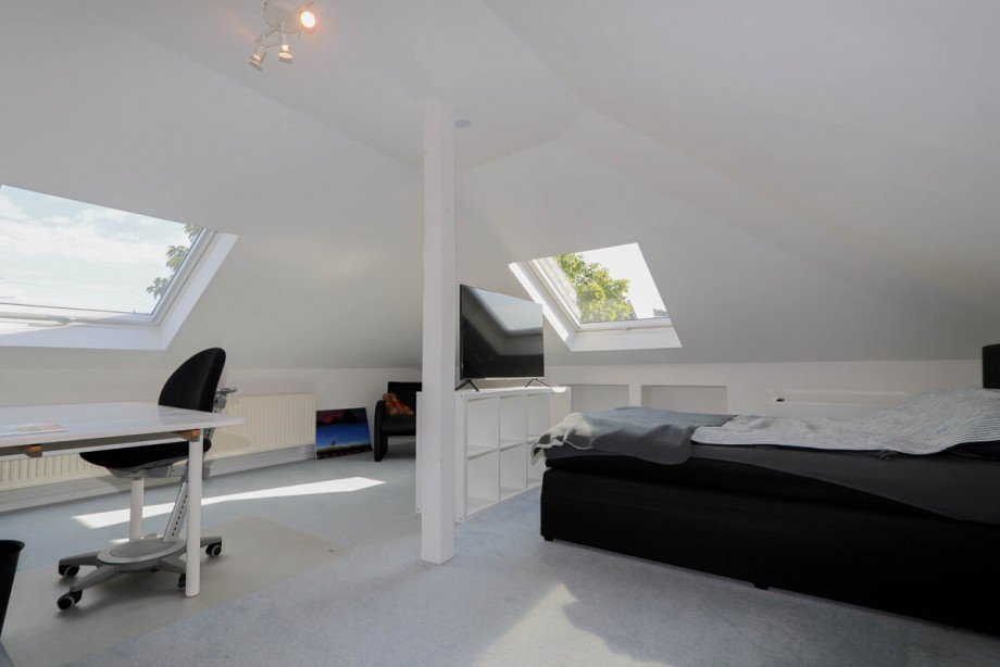 Das Schlafzimmer im Dachgeschoss Bungalow Korschenbroich