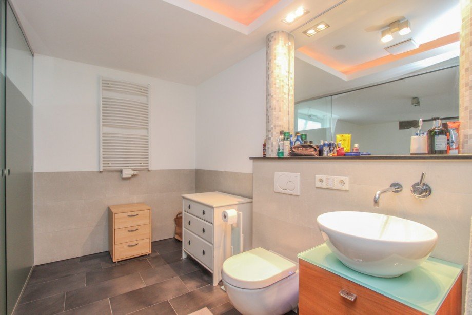 Bad en Suite Etagenwohnung Bonn / P�tzchen/Bechlinghoven