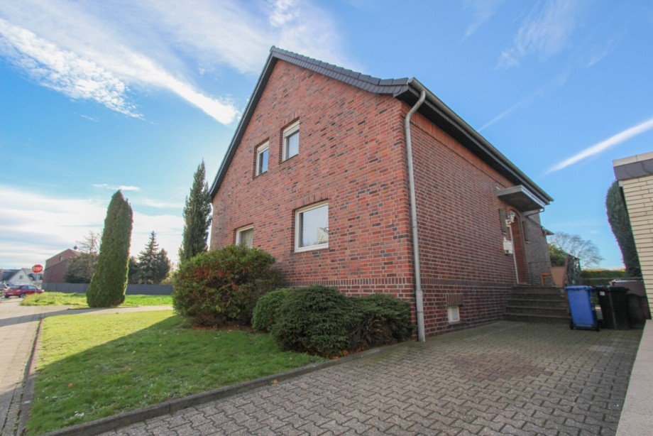Die Au�enansicht Einfamilienhaus M�nchengladbach / Giesenkirchen
