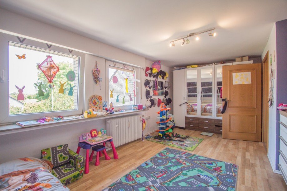 Kinderzimmer im Obergeschoss Doppelhaush�lfte Neuss / Holzheim