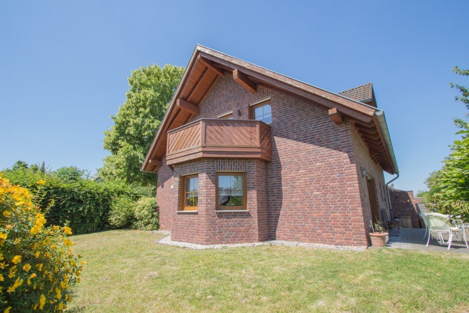Gartenbereich Zweifamilienhaus Neuss